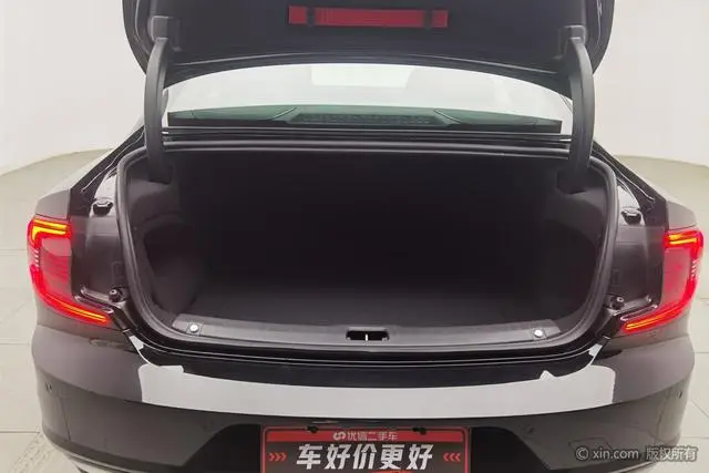 Volvo Volvo S90 PHEV T8 four-wheel drive long battery life Zhiyi Deluxe Edition