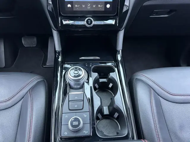 Ford Explorer EcoBoost 285 four-wheel drive sports version ST-LINE 7-seater