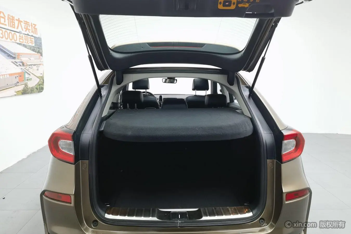 Honda Crown Road 370TURBO Four-wheel drive Exclusive Edition