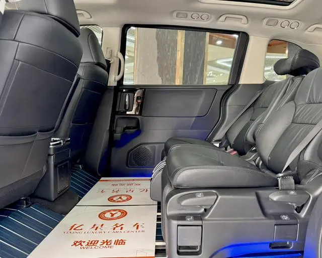 Honda Odyssey 2.0L Sharp*Exclusive Edition