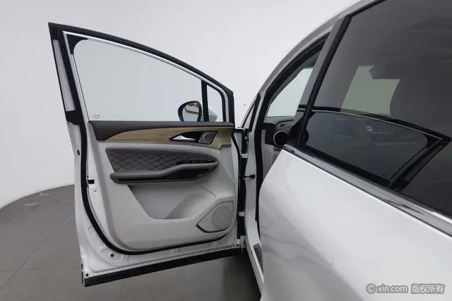 Dongfeng Fengxing Popular yachts 1.5T DCT Wave by Wave version