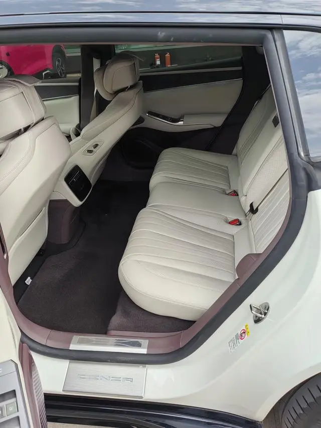 Denza Denza Z9GT DM 1100 four-wheel drive Pro version