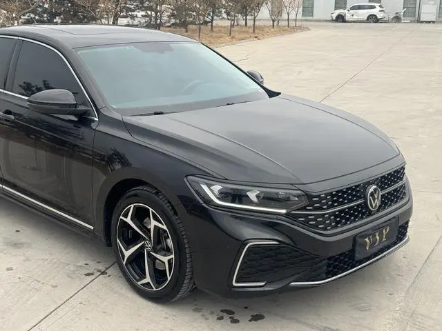Volkswagen Passat Outstanding 380TSI Starry Sky Dragon Edition