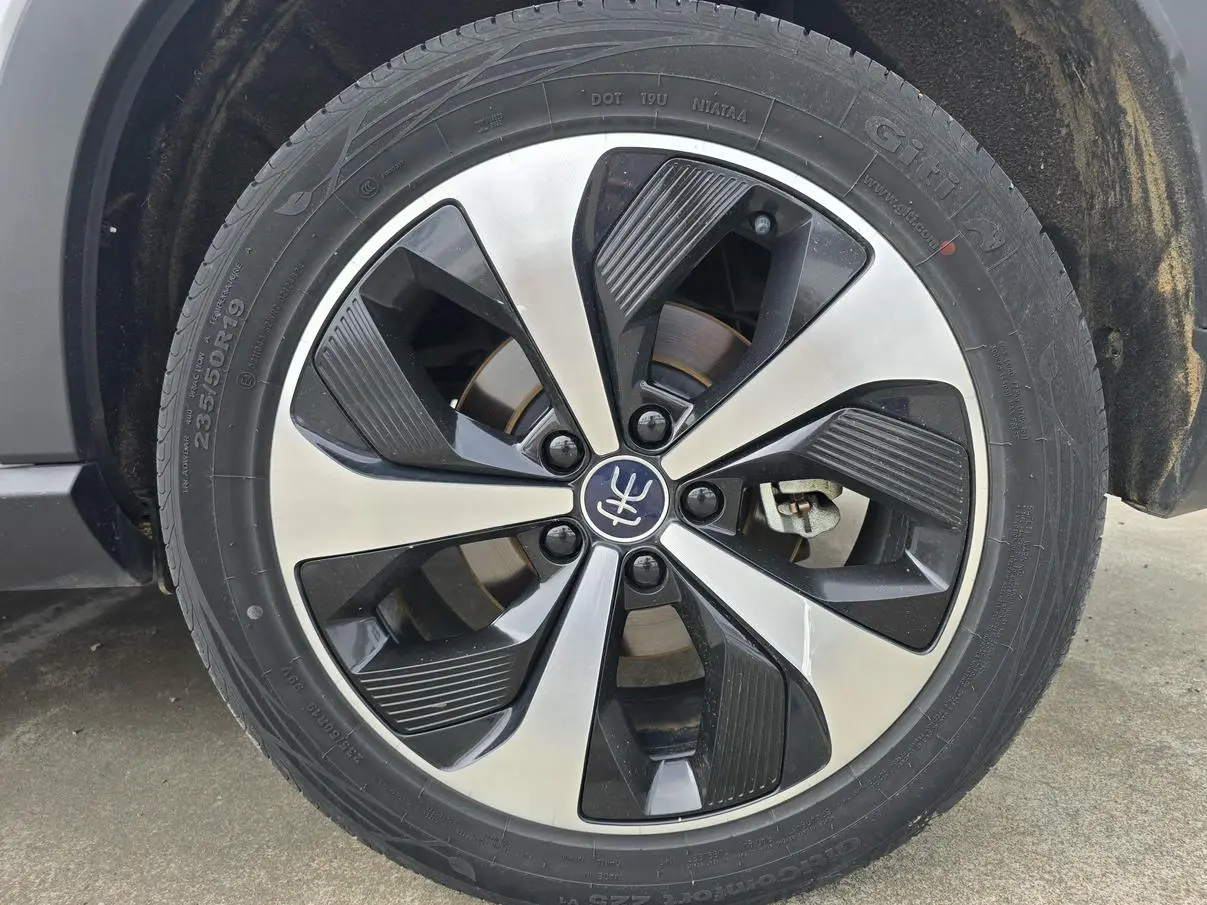 BYD Song PLUS DM DM-i 110KM two-wheel drive flagship PLUS