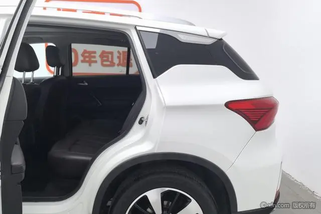 GAC Trumpchi GS4 235T manual two-wheel drive Luxury Million Commemorative Edition