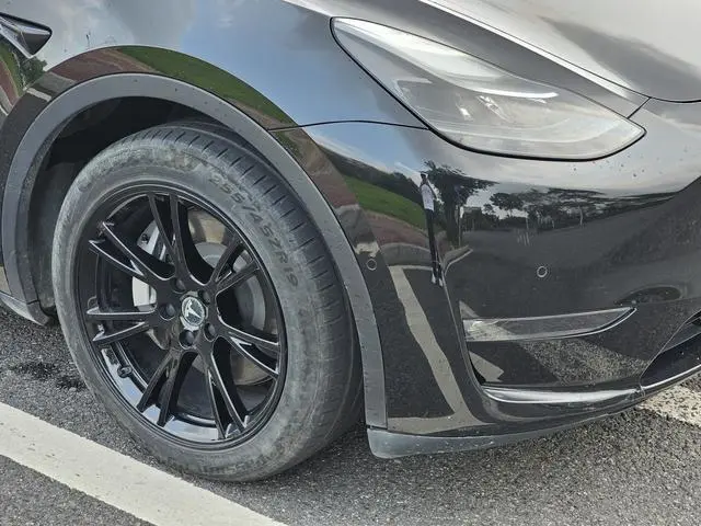 Tesla Model Y Standard battery life, rear-wheel drive version