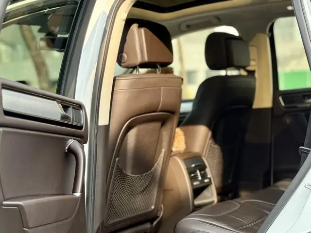 Volkswagen Touareg 3.0 TSI Yaoyue Edition