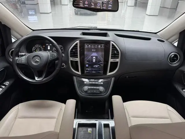 Mercedes-Benz Vito 2.0T Business Edition 7-seater Country V