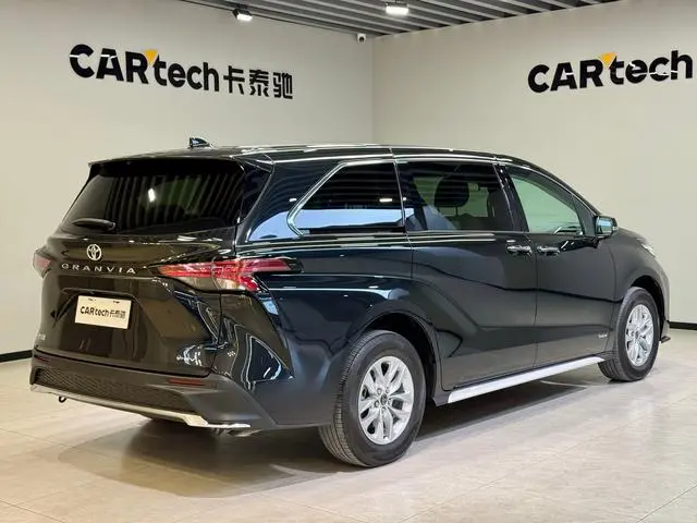 TOYOTA Grevia Smart electric hybrid dual engine 2.5L two-wheel drive comfort version