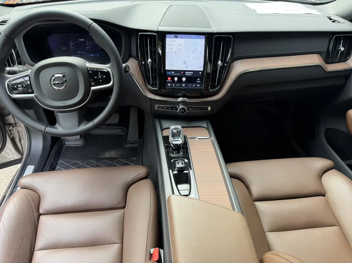 Volvo Volvo XC60 PHEV T8 four-wheel drive long battery life Zhiyuan Deluxe Edition