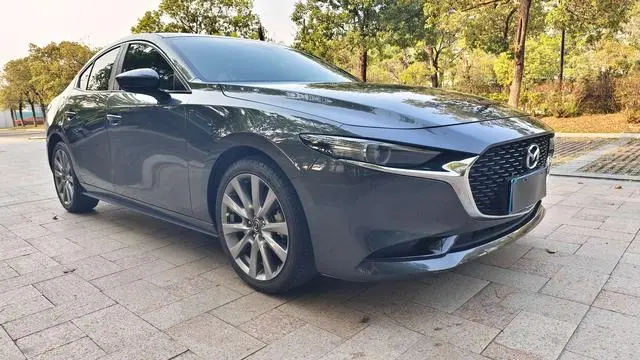 Mazda Mazda 3 Angkesaila 2.0L automatic premium version
