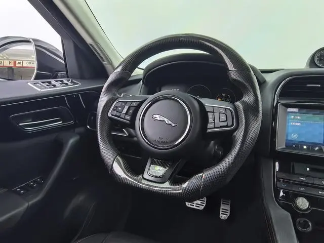 Jaguar Jaguar F-PACE 2.0T two-wheel drive Urban Exclusive Edition