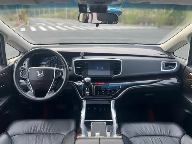 Honda Odyssey 2.0L Sharp*Exclusive Edition