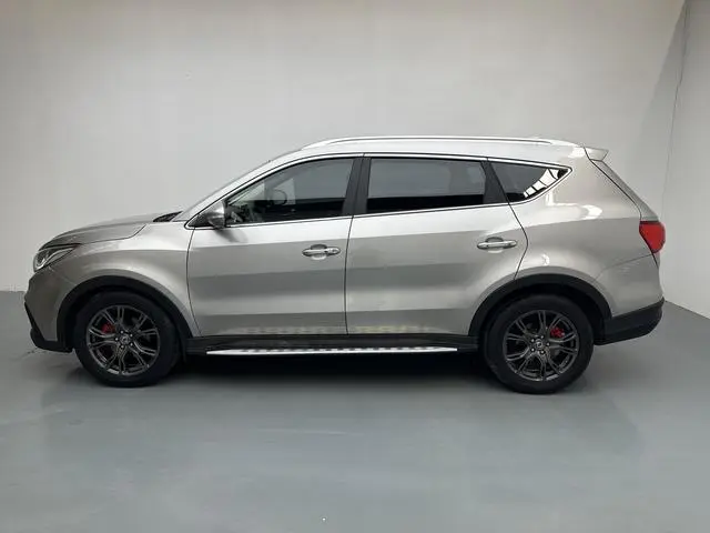 Dongfeng Fengguang Scenery 580 1.5T CVT intelligent type