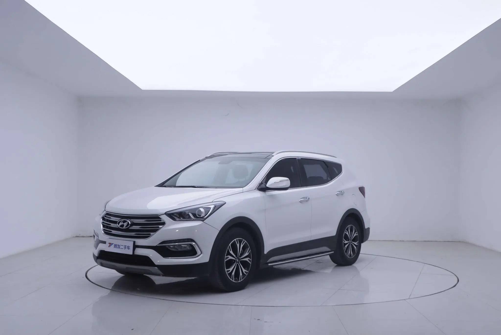 Hyundai Shengda 2.0T automatic four-wheel drive intelligent 7-seater