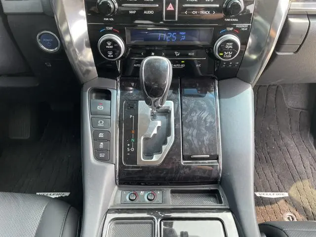 TOYOTA Wilfa Dual engine 2.5L HV Deluxe Edition