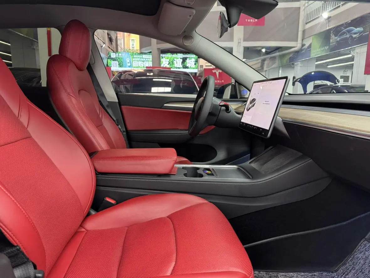 Tesla Model Y Standard battery life, rear-wheel drive version