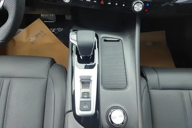 Dongfeng Fengshen Haoji Mach Dual Engine 1.5T MHD Dare to Dream Edition
