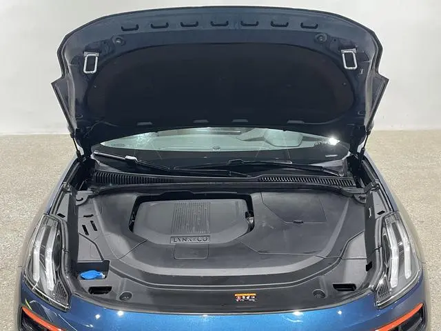 LYNK & CO Lynk 06 1.5T Yao Halo