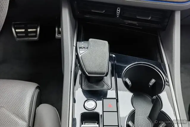 Volkswagen Touareg 2.0 TSI Ruiyi Edition Country VI