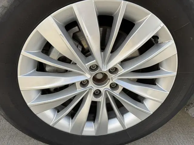 Volkswagen Weiran 330TSI Business Edition