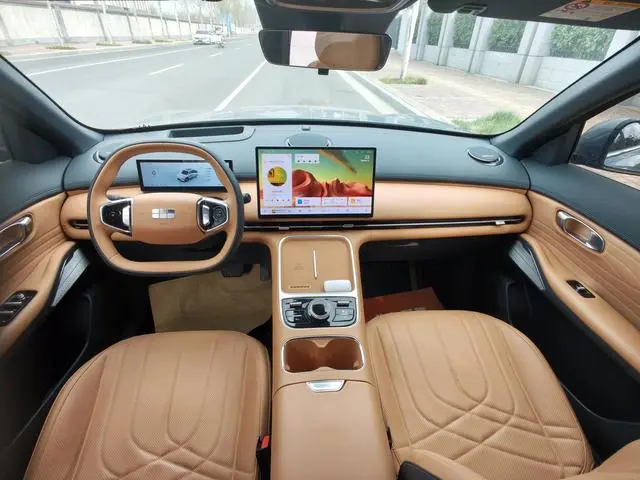 Geely Galaxy Galaxy Starship 7 EM-i 120KM Pilot Version