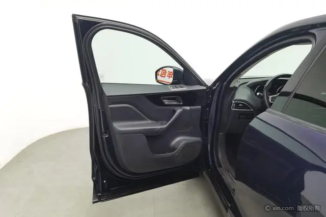 Jaguar Jaguar F-PACE 2.0T four-wheel drive Urban Exclusive Edition