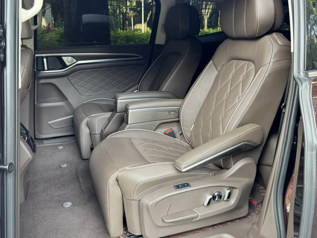 Volkswagen Weiran 380TSI Premium Edition