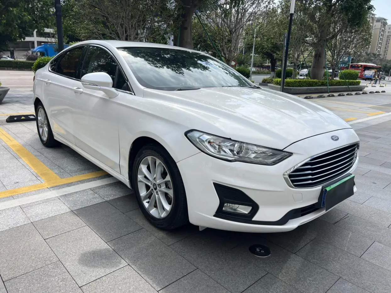 Ford Mondeo EcoBoost 180 Luxury