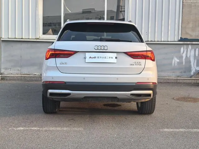 Audi Audi Q3 35 TFSI fashion and elegant