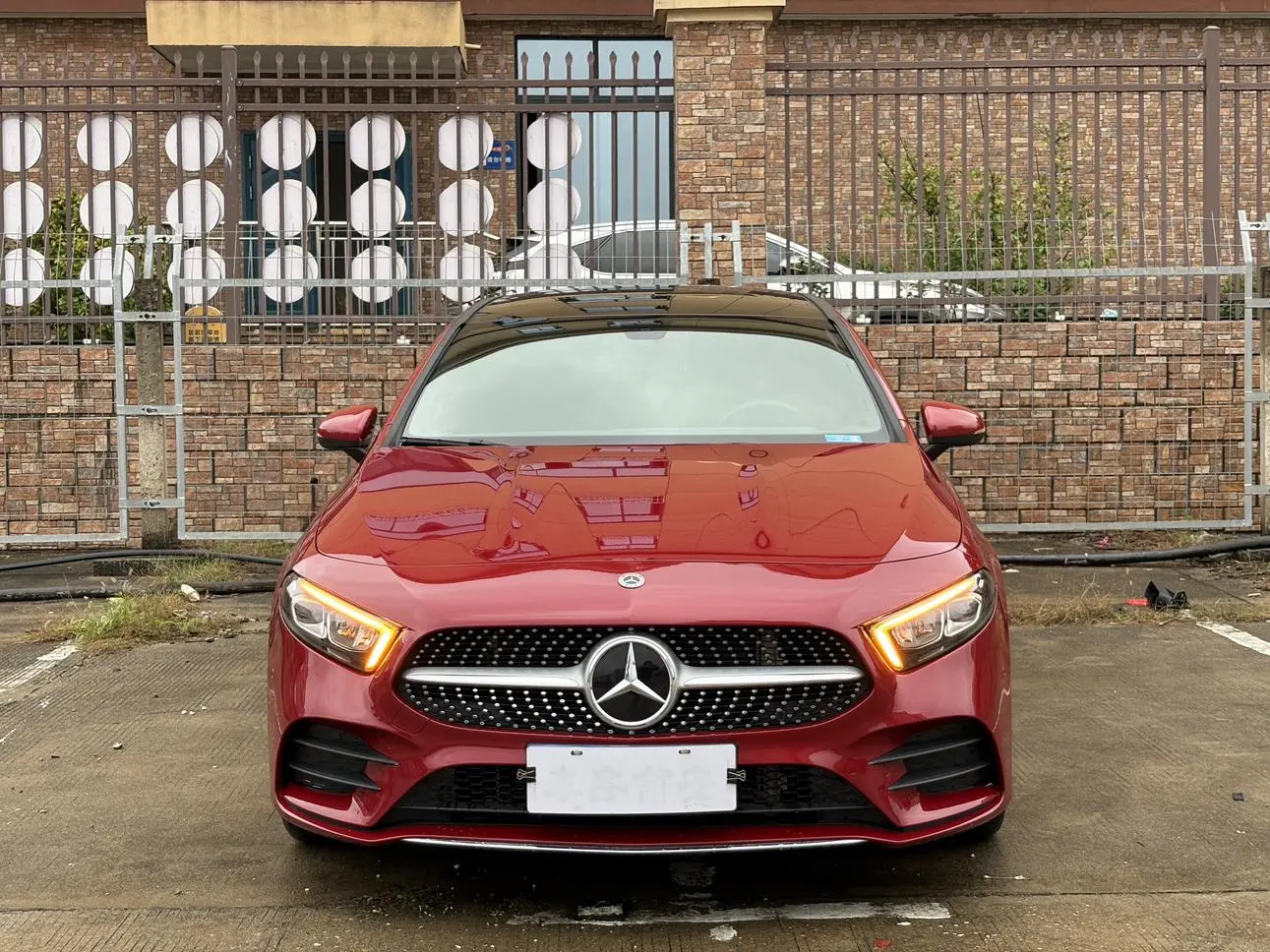 Mercedes-Benz Mercedes-Benz A-class A 200 L sports sedan fashion Version