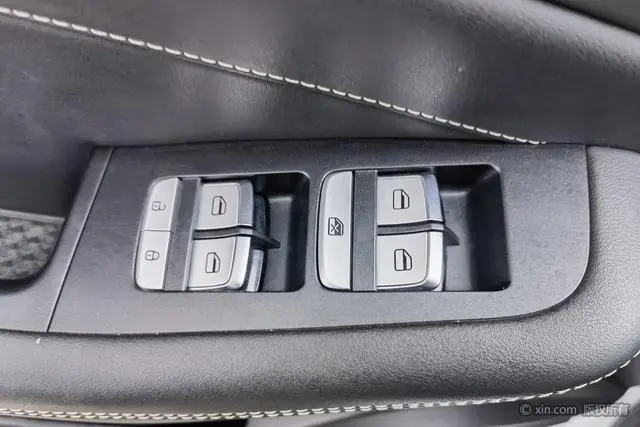 Dongnan Southeast DX8S 1.5T DCT Chief Edition 5 Seats
