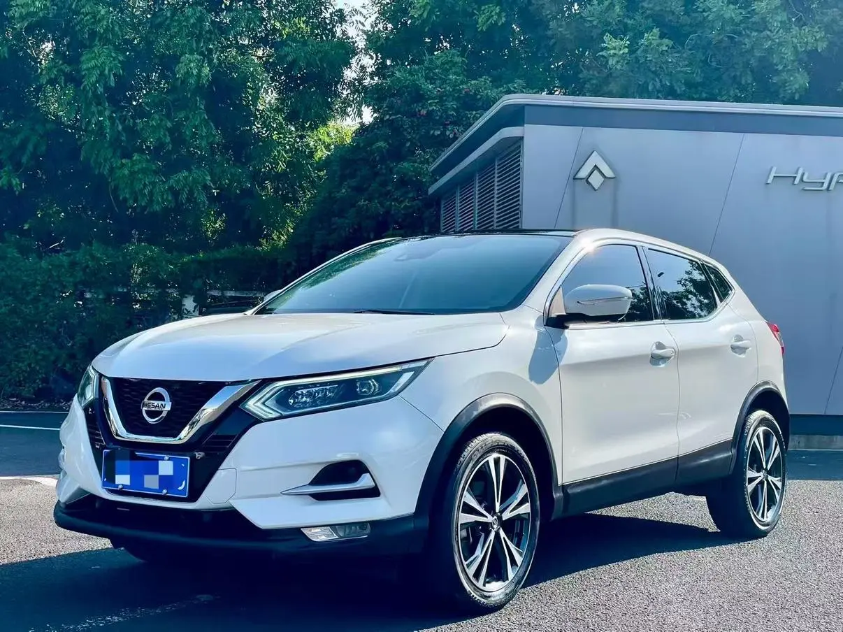 Nissan Qashqai 2.0 L XV Prem Deluxe Edition
