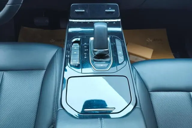 Wuling Capgemini Victory Facelift 280T CVT flagship model