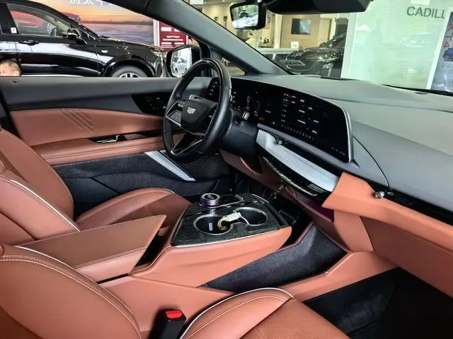 Cadillac IQ Aoge Four-wheel drive long battery life version