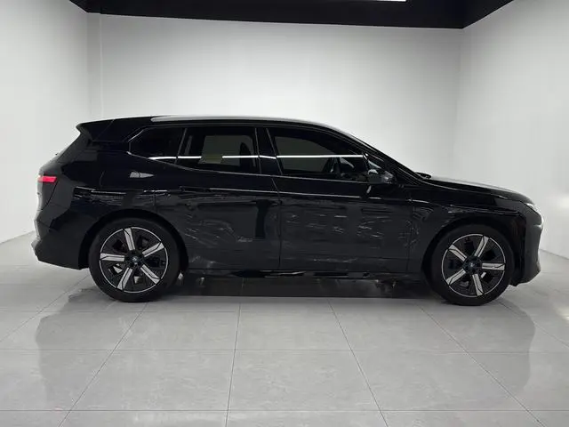 BMW BMW iX xDrive40