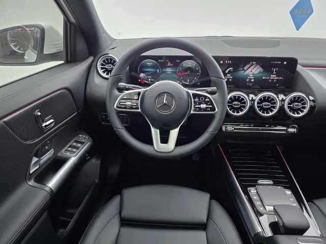 Mercedes-Benz Mercedes-Benz GLA Facelift GLA 200