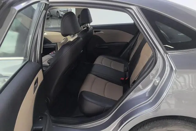 Chevrolet Cruze 320 Automatic Enjoy Edition