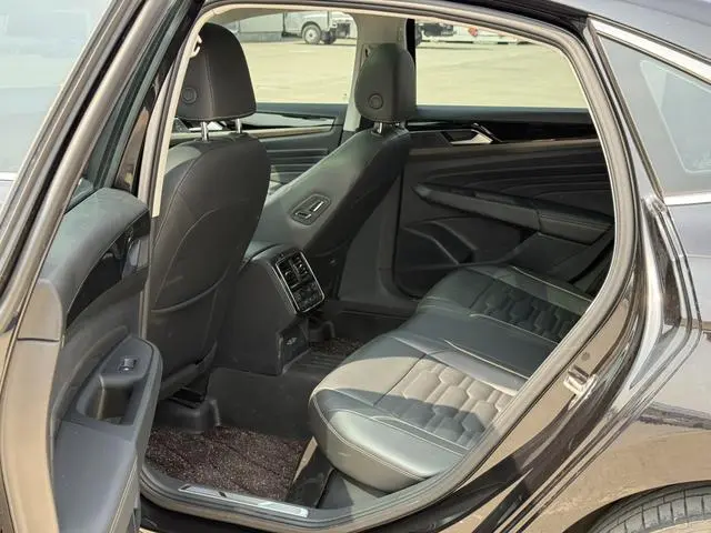 Volkswagen Passat PHEV 430PHEV Hybrid Elite Edition