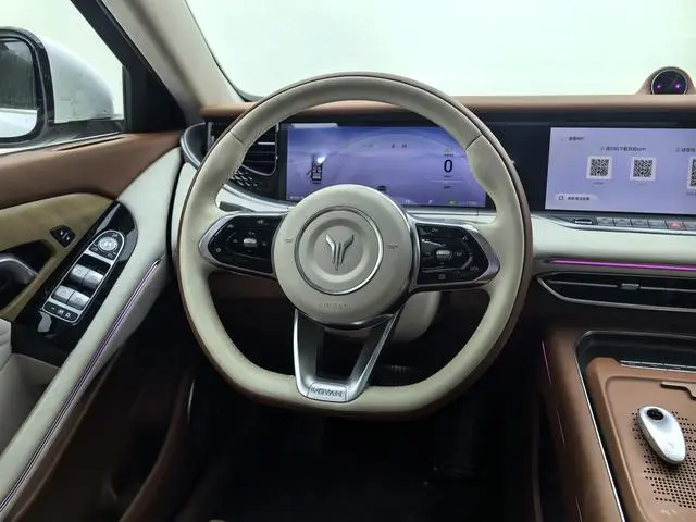 VOYAH Lan Tu FREE Ultra-long battery life smart driving version