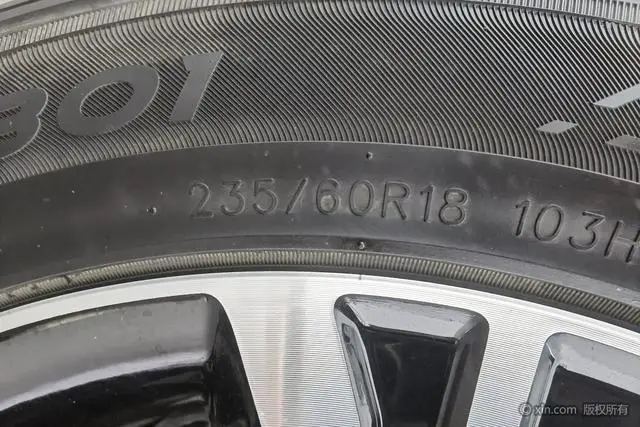 Dongnan Southeast DX8S 1.5T DCT Chief Edition 5 Seats