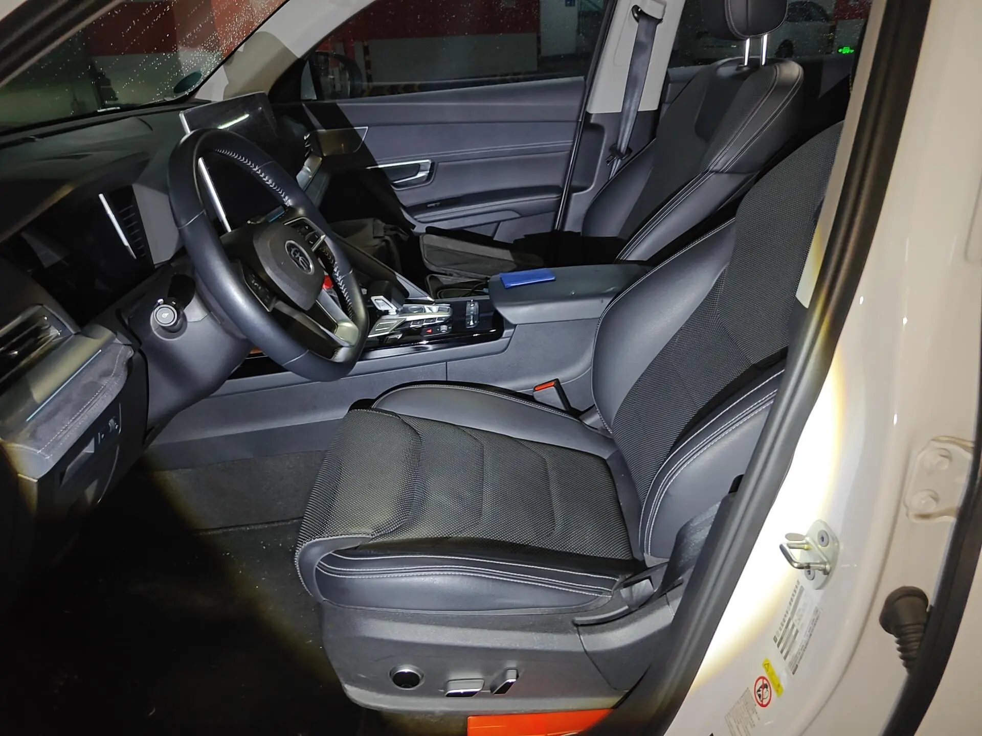 BYD Song Pro DM DM 1.5T four-wheel drive performance version flagship model