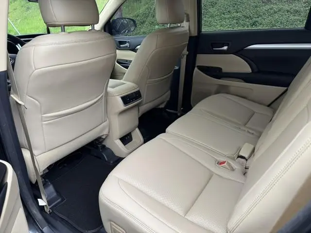 TOYOTA Highlander 2.0T two-wheel drive Elite edition 7-seater Country VI