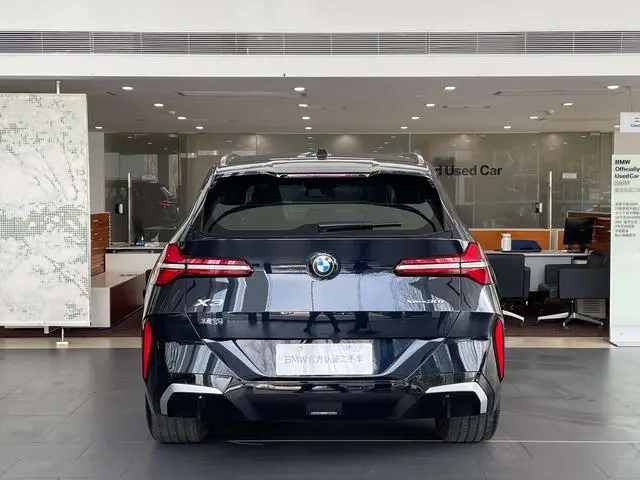 BMW BMW X3 xDrive30L leading M sports suit