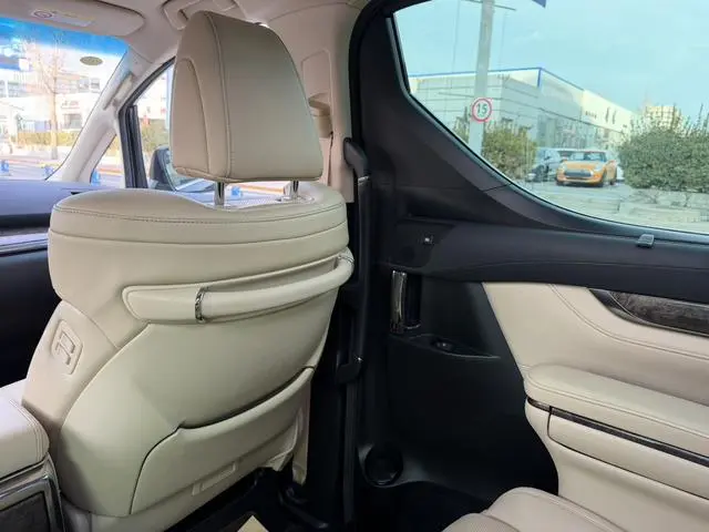 TOYOTA Wilfa Dual engine 2.5L HV Premium Edition