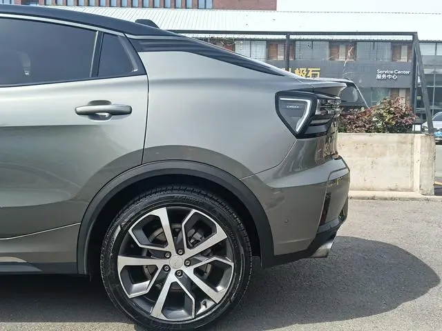 LYNK & CO Lynk 05 2.0TD four-wheel drive Halo