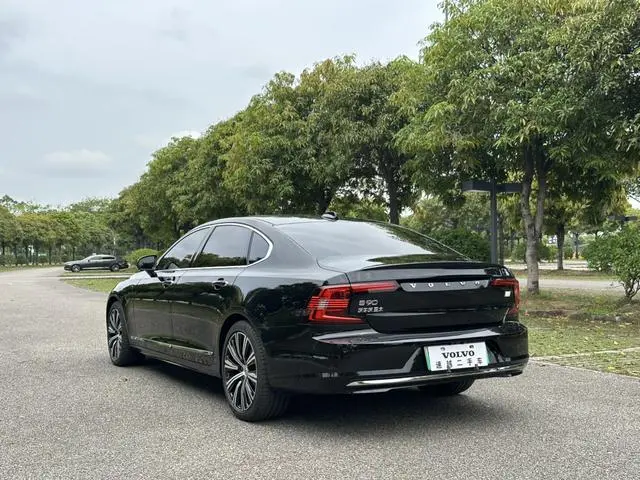 Volvo Volvo S90 PHEV T8 four-wheel drive long battery life Zhiya Deluxe Edition