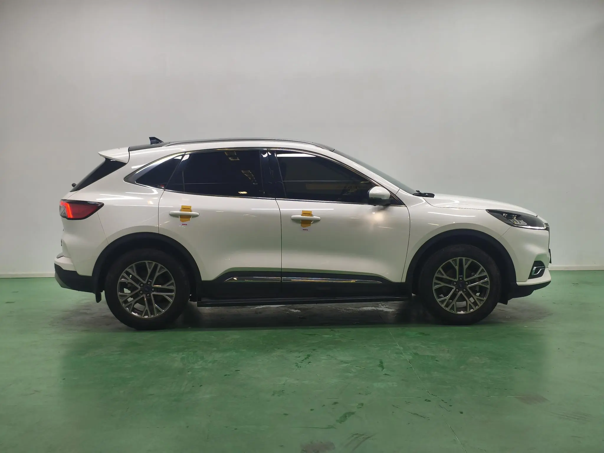 Ford Ruiji EcoBoost 245 two-wheel drive Yaoxiang model