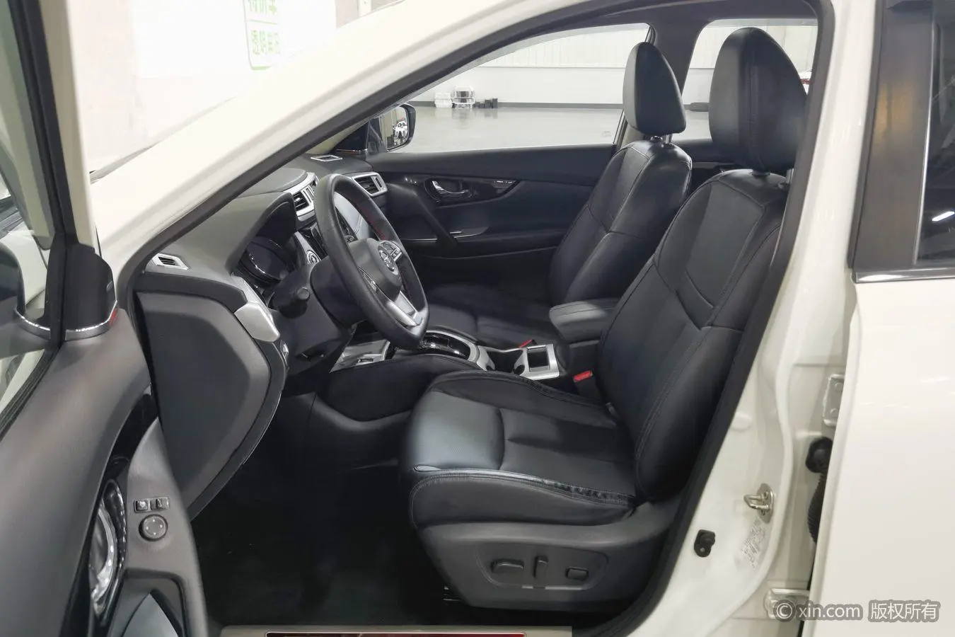 Nissan Qijun 2.0L CVT Zhilian Comfort Edition 2WD