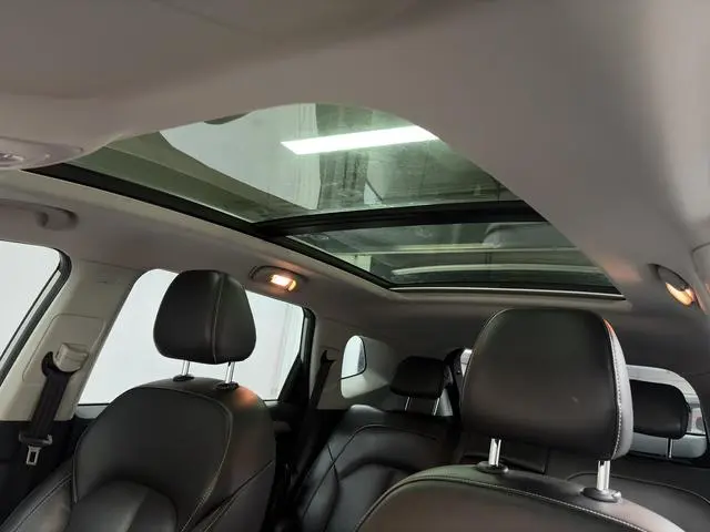 Roewe Roewe eRX5 50T Hybrid Interconnection Premium Ultimate Edition